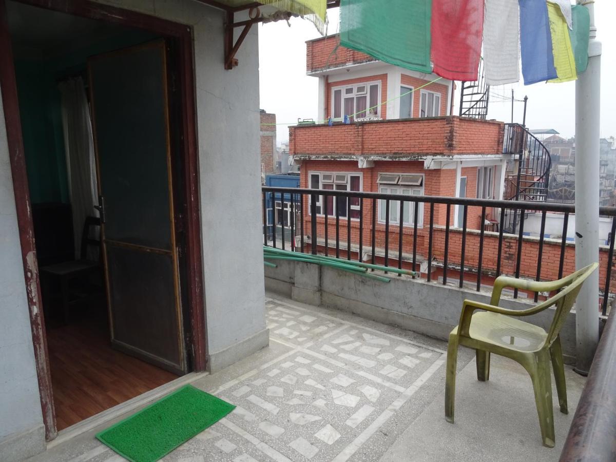 Green House Lodge Катманду Экстерьер фото